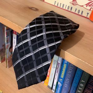 CAMPA MODA-men’s black/silver plaid 100% silk tie